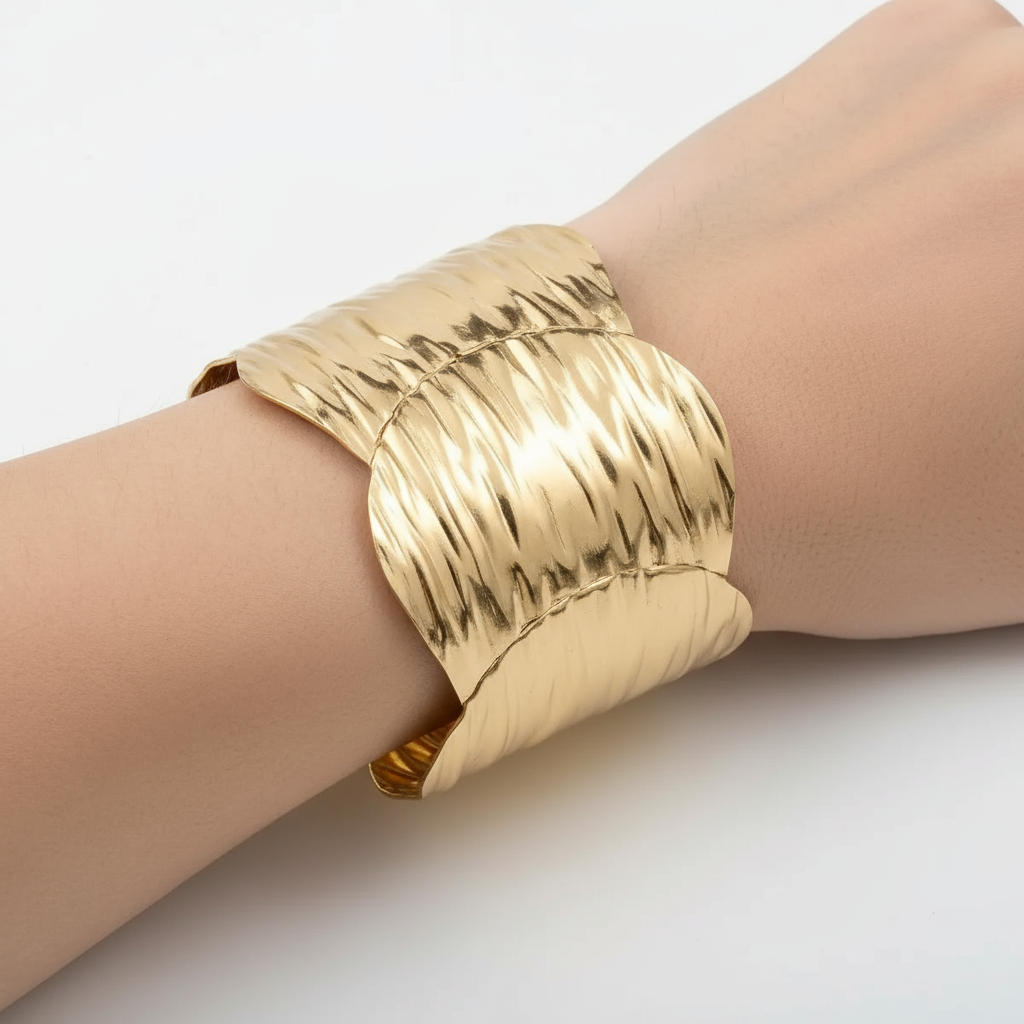 HAMMERED CUFF BRACELET-