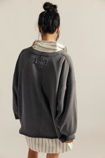 VENICE VNECK PULLOVER - WASHED BLACK COMBO