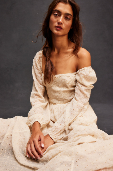 MALINA MAXI DRESS-TEA FLAIR ON 3RD MALINA MAXI DRESS-TEA FLAIR ON 3RD