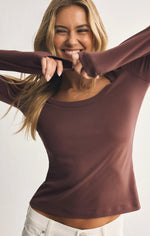 SECOND SKIN SCOOP NECK TOP