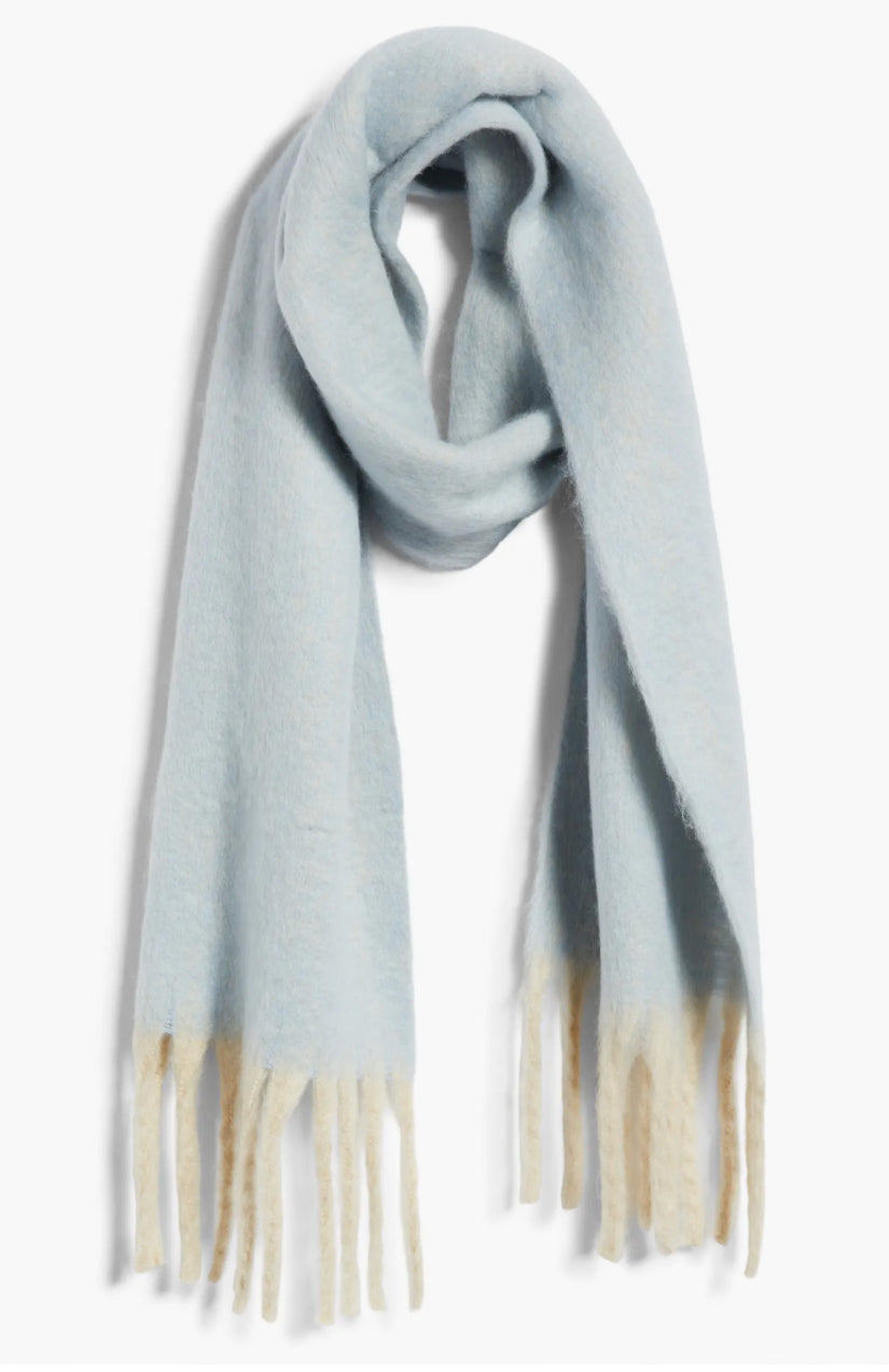 WINTER CHILL BLANKET SCARF - BLUE