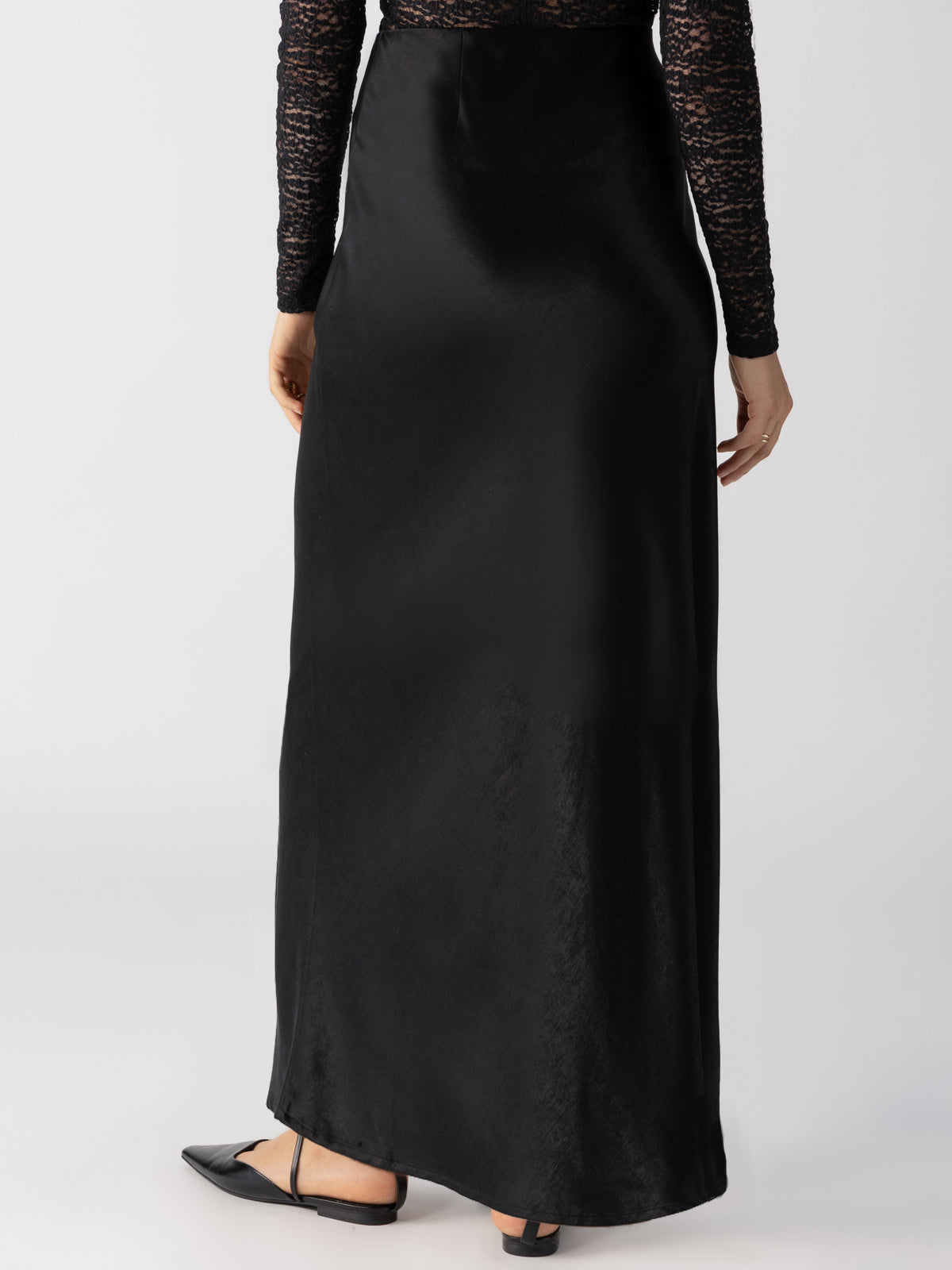 EVERYDAY MID-RISE MAXI-SKIRT BLACK