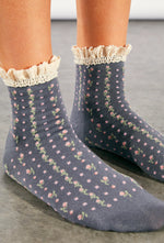 ROSEBUD WAFFLE KNIT ANKLE SOCKS - CHARCOAL