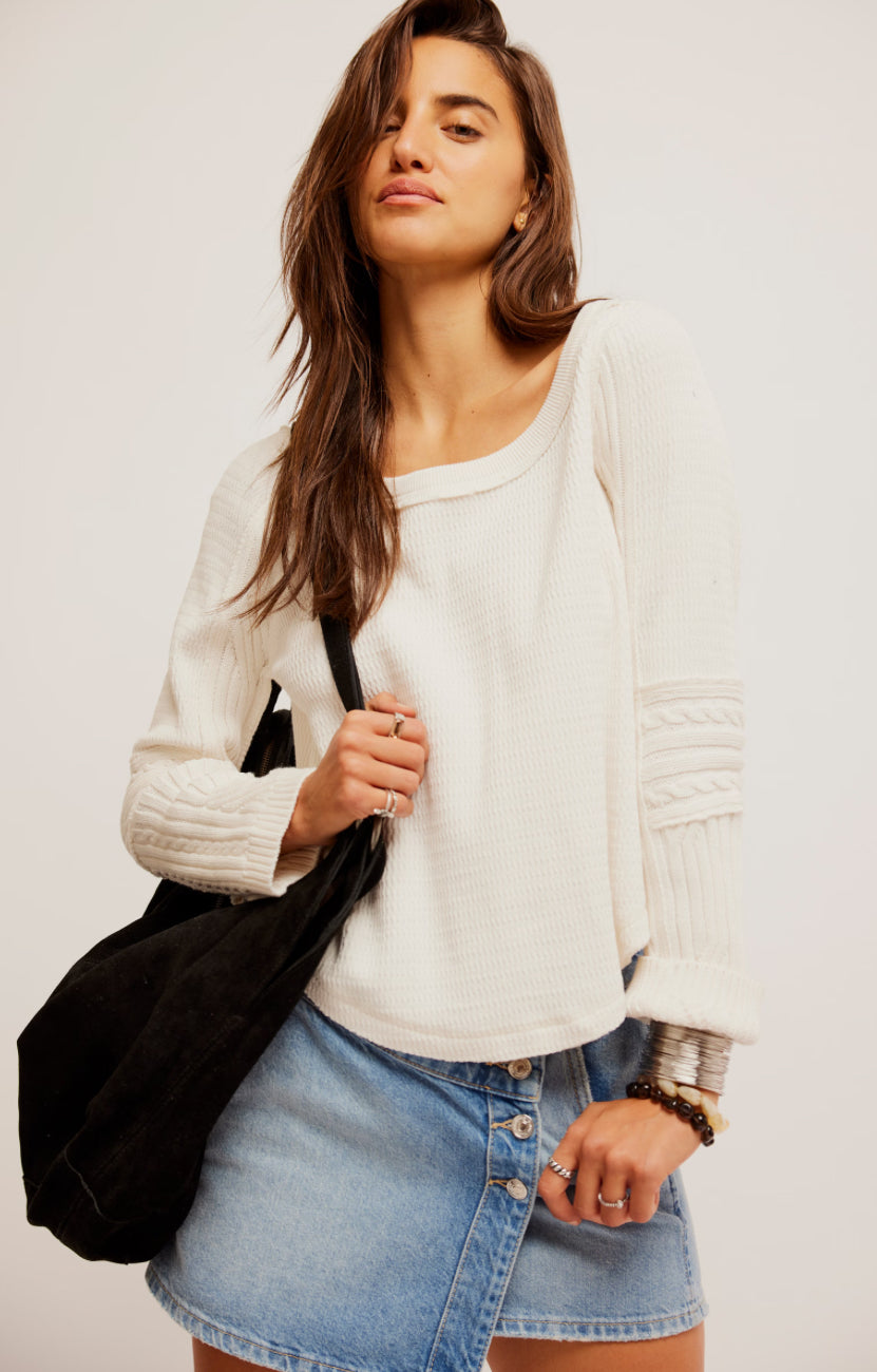 SWINGING CABLE CUFF LONG SLEEVE