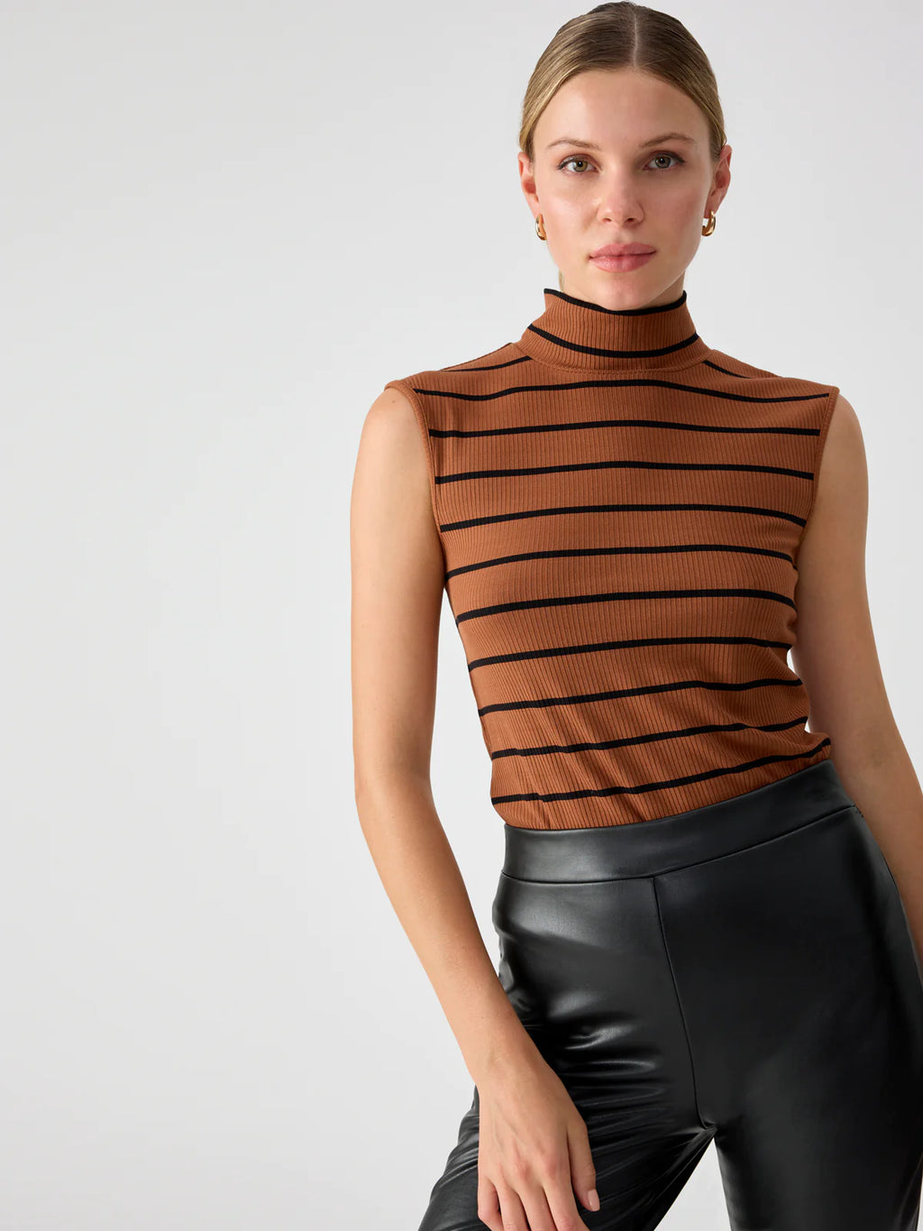 ESSENTIAL MOCK - CARAMEL STRIPE