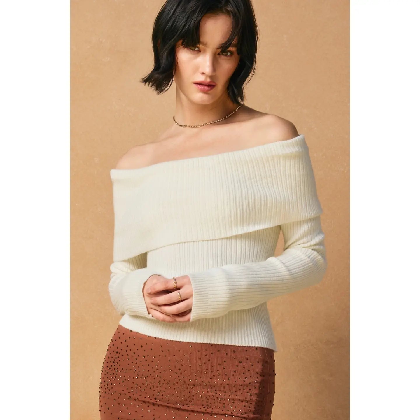 OFF SHOULDER SWEATER-IVORY