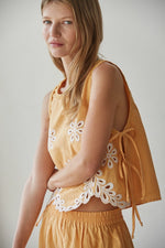 EMBROIDERED SLEEVELESS TOP-MUSTARD