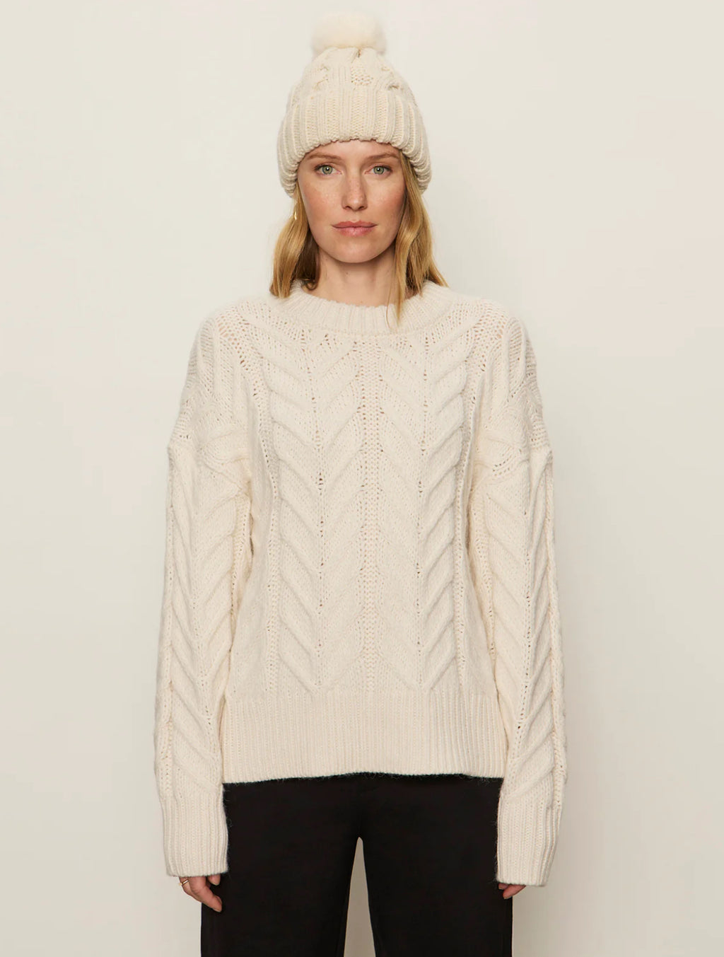 SNOW BUNNY STATEMENT SWEATER-CHALK
