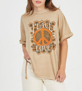 PEACE LOVE TEE-SAND